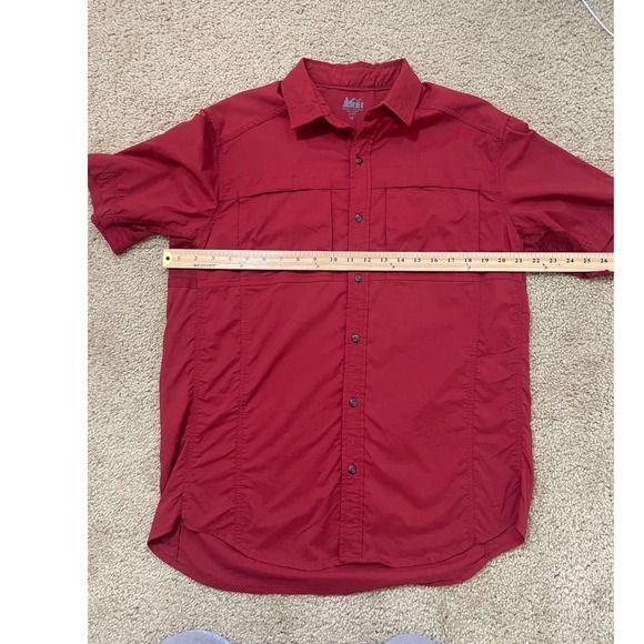 Men's REI Red Short Sleeve Button Up Hiking Outdoor Shirt Medium - Picture 4 of 8